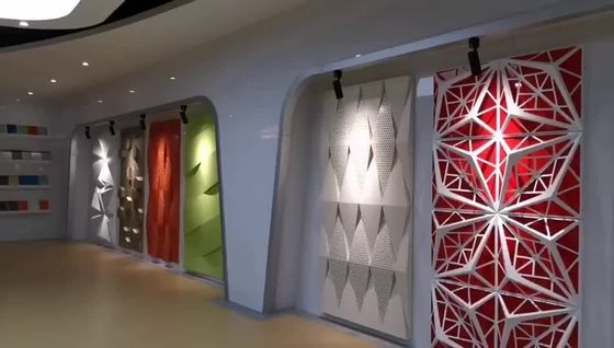 5mm Berlubang Pvdf Painted Aluminium Sheet Dekoratif Lembaran Logam 2600mm