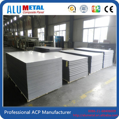 2mm PVDF Dilapisi Acp Aluminium Composite Panel Perak 1220mm Kaset Cladding Plate