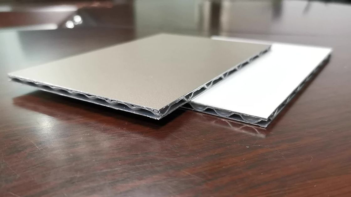 8mm ACP Corrugated Aluminium Corrugated Roofing Sheets Panel 1500mm Gloss SGS